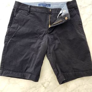 Black Tommy Hilfiger Bermuda shorts